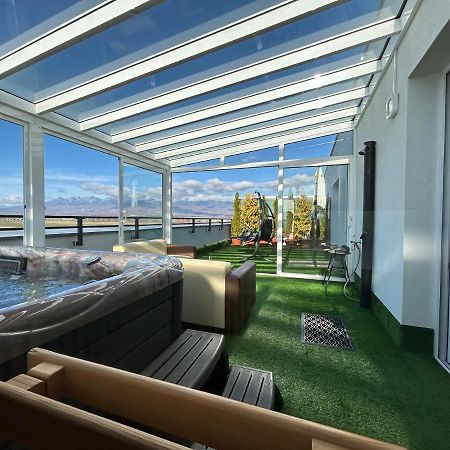 Tatra Billetee Apartman S Luxusnym Vyhladom Na Vysoketatry A Sukromnym Wellness Πόπραντ Εξωτερικό φωτογραφία
