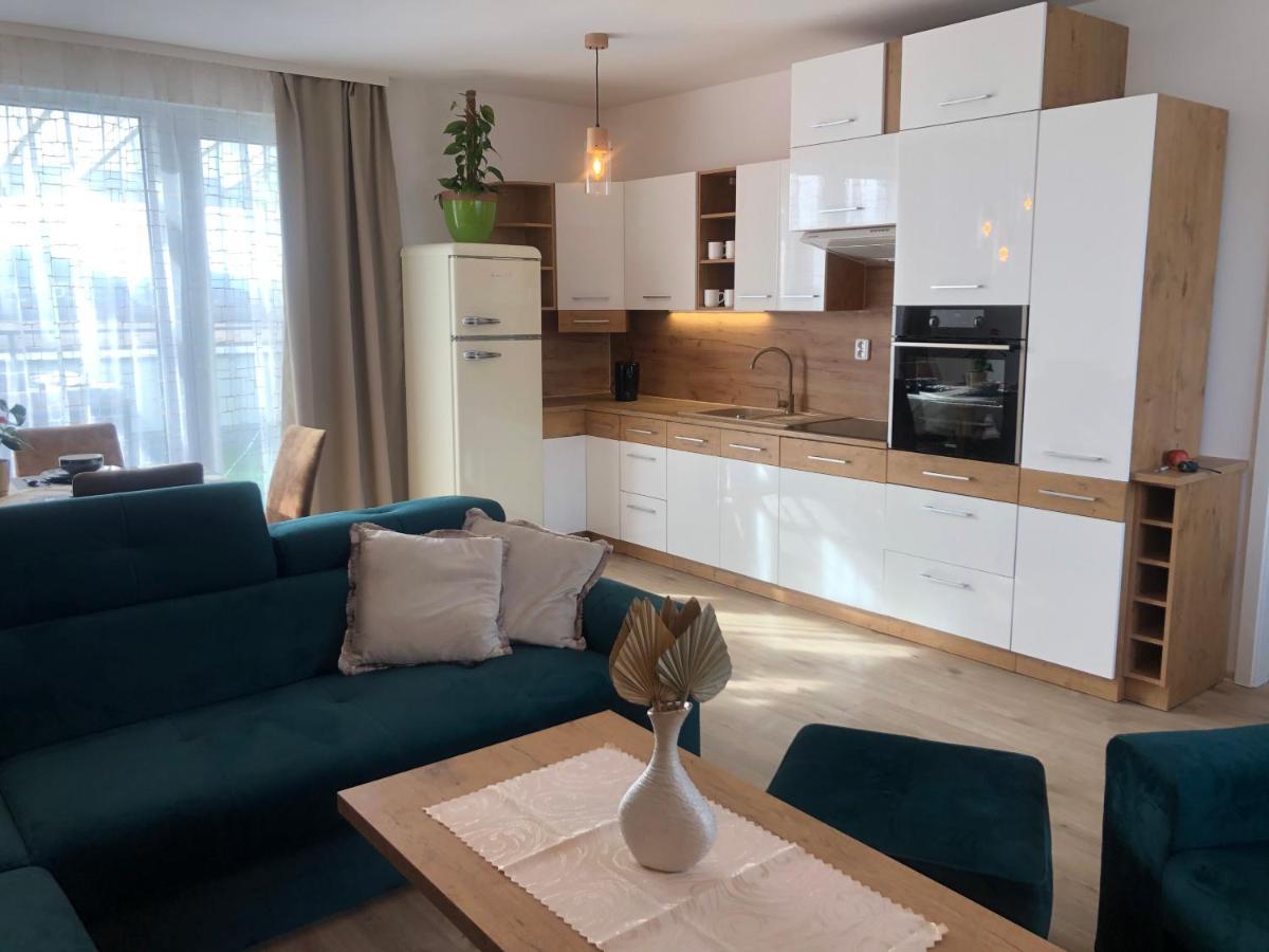 Tatra Billetee Apartman S Luxusnym Vyhladom Na Vysoketatry A Sukromnym Wellness Πόπραντ Εξωτερικό φωτογραφία